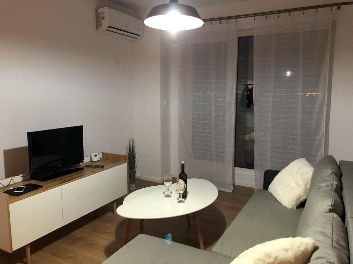 Apartamento Ap Chronos - HiSpeed Internet - Free parking - Elevator Timisoara Exterior foto